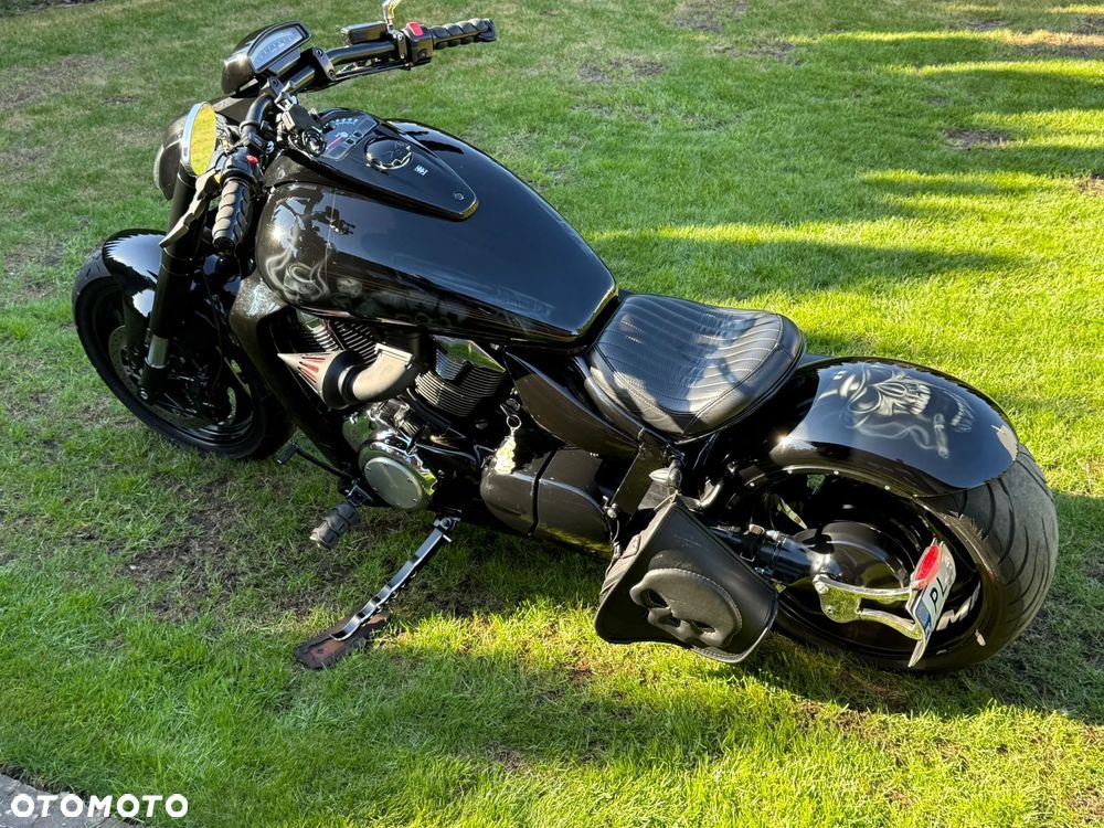 Suzuki Intruder - 4