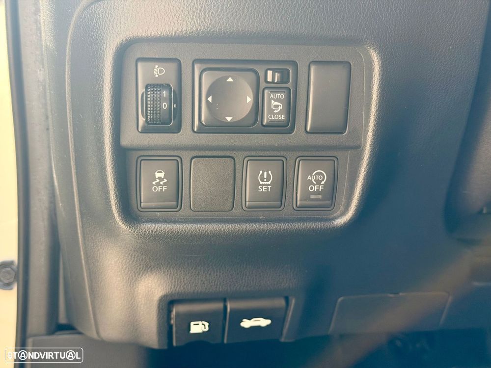 Nissan Juke 1.2 DIG-T Tekna Premium P.Ext 1 White L. - 17