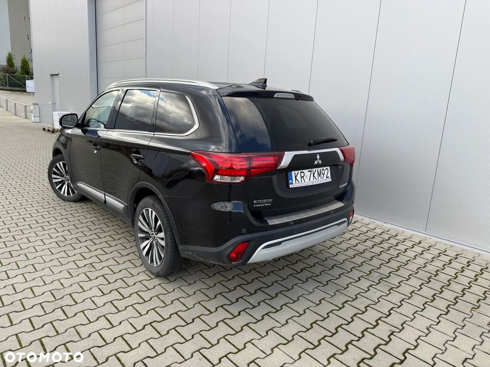 Mitsubishi Outlander 2.0 Instyle + 4WD CVT - 3