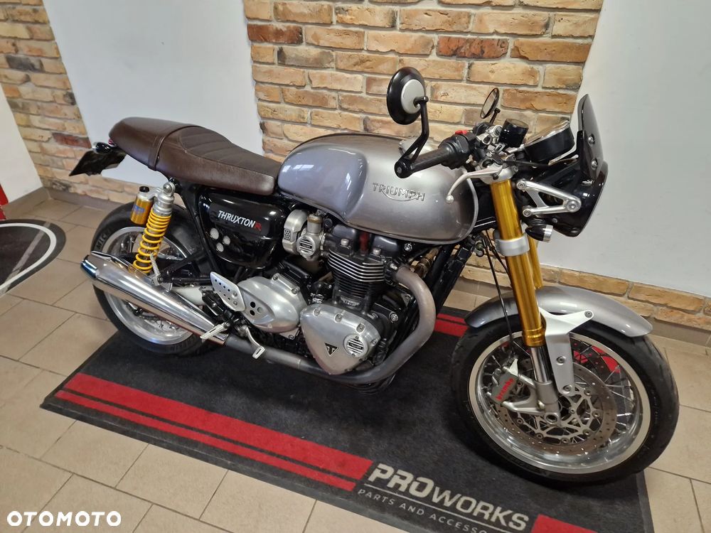 Triumph Thruxton - 32