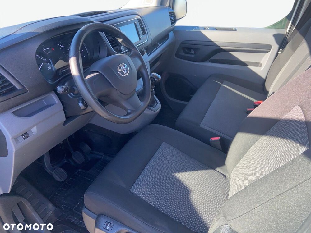 Toyota ProAce Kombi 2.0 D-4D Long 2,8t - 10