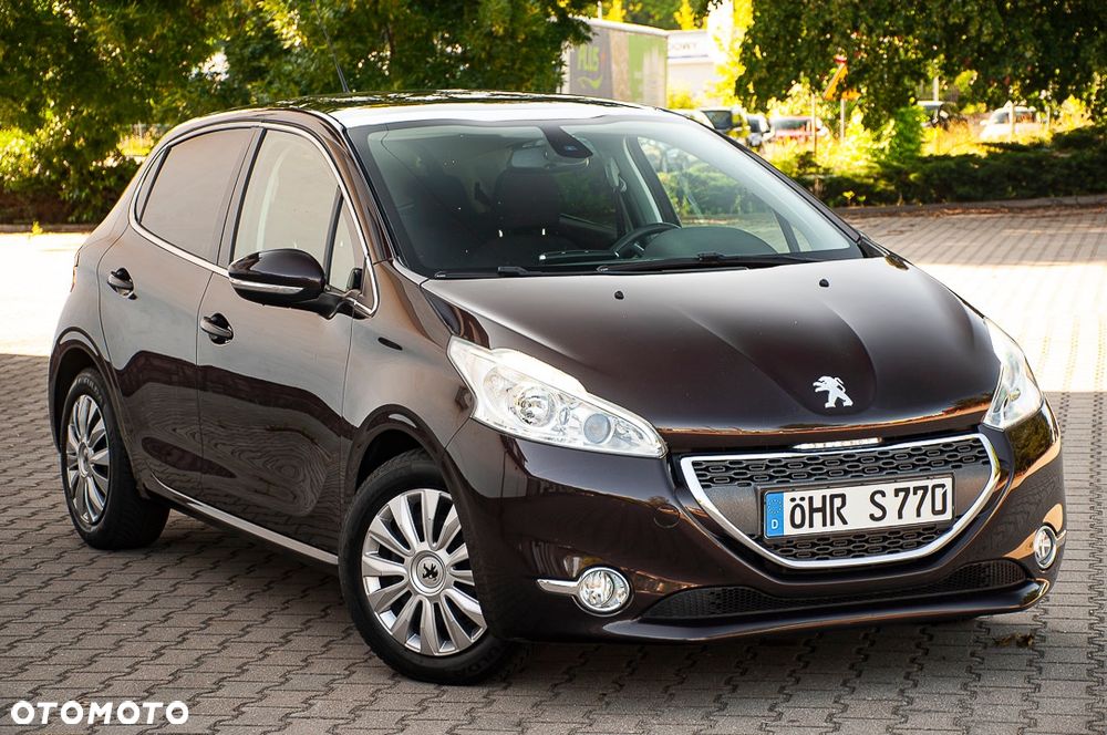 Peugeot 208 120 VTI Intuitive - 23