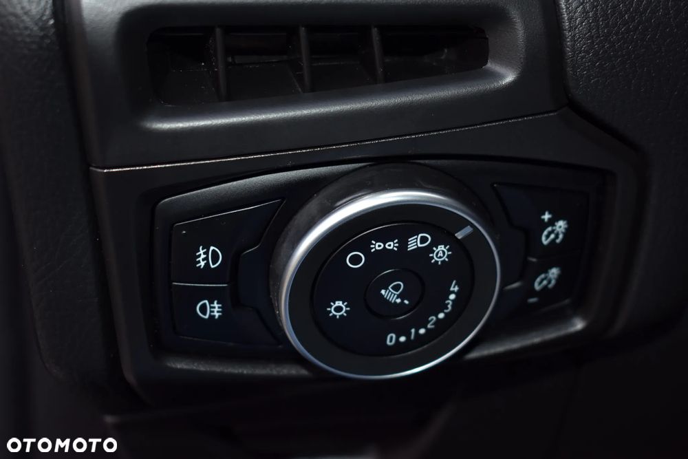 Ford Focus 2.0 TDCi ST - 25