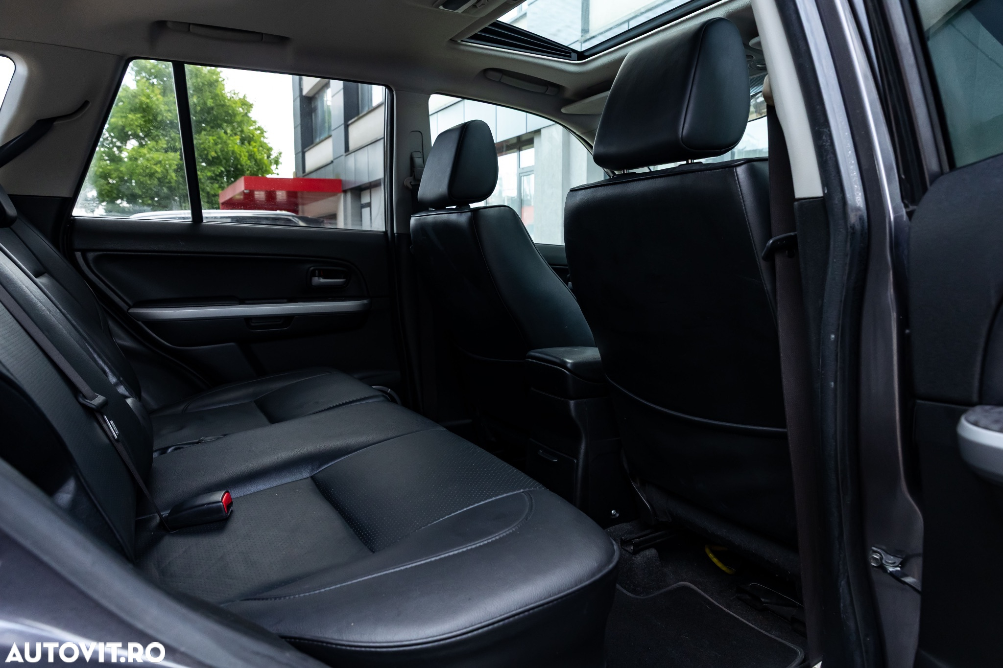 Suzuki Grand Vitara 1.9 DDiS Comfort - 24