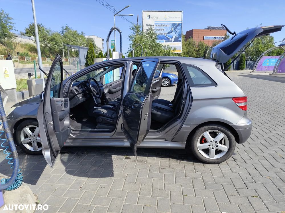 Mercedes-Benz B - 7