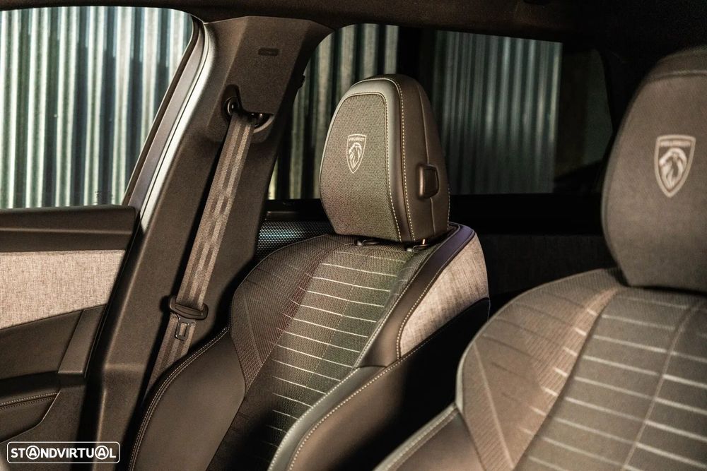 Peugeot E-5008 73 kWh GT - 39