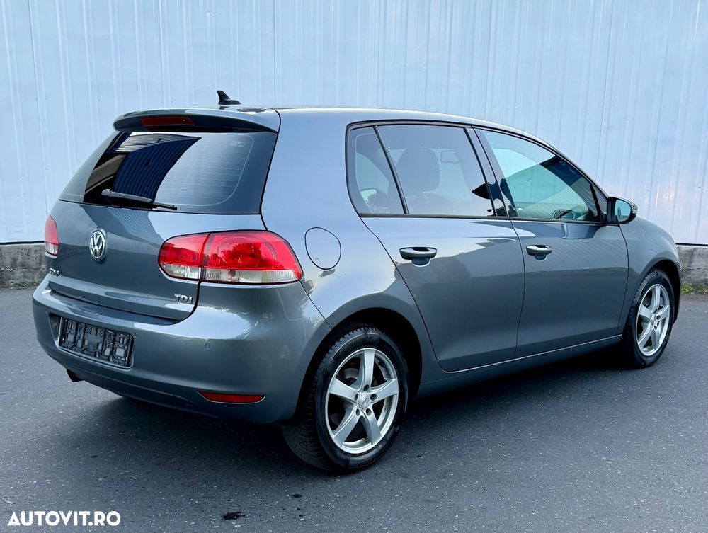 Volkswagen Golf 1.6 TDI BlueMotion Technology DPF Highline DSG - 4