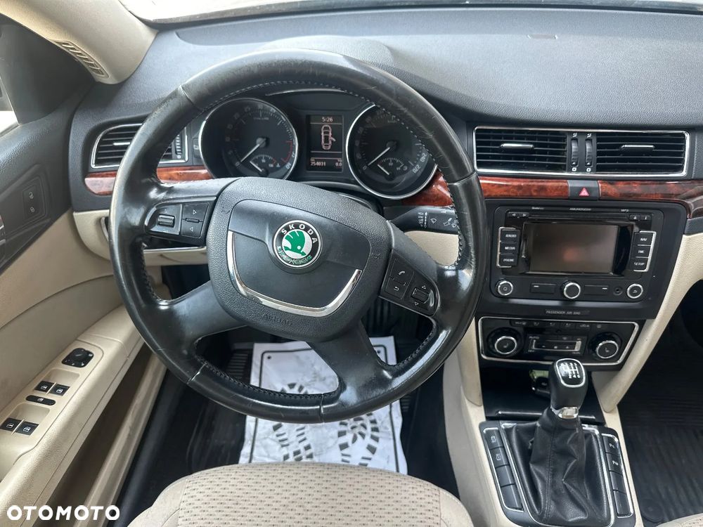 Skoda Superb 2.0 TDI Elegance - 23