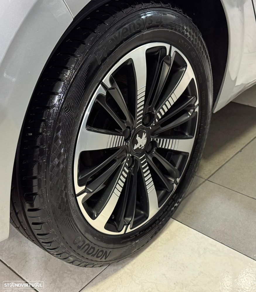 Peugeot 208 PureTech 82 Start & Stop Allure - 18