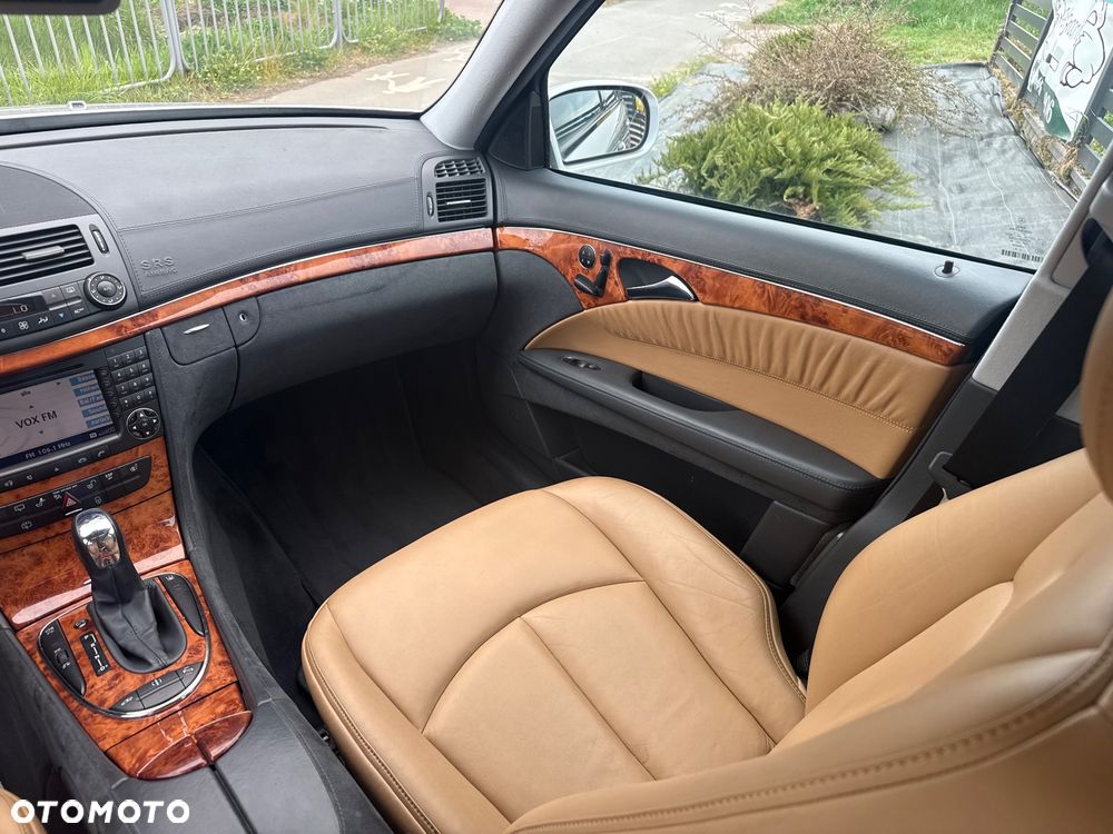 Mercedes-Benz Klasa E 500 4-Matic T Avantgarde - 11