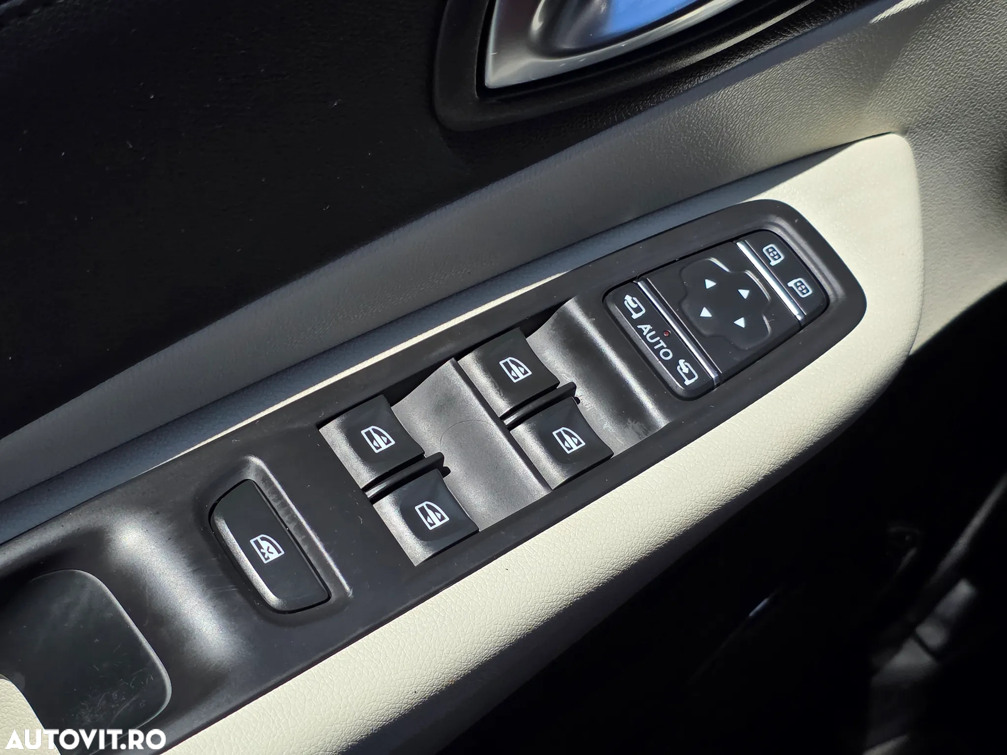 Renault Captur ENERGY TCe 120 EDC Luxe - 33
