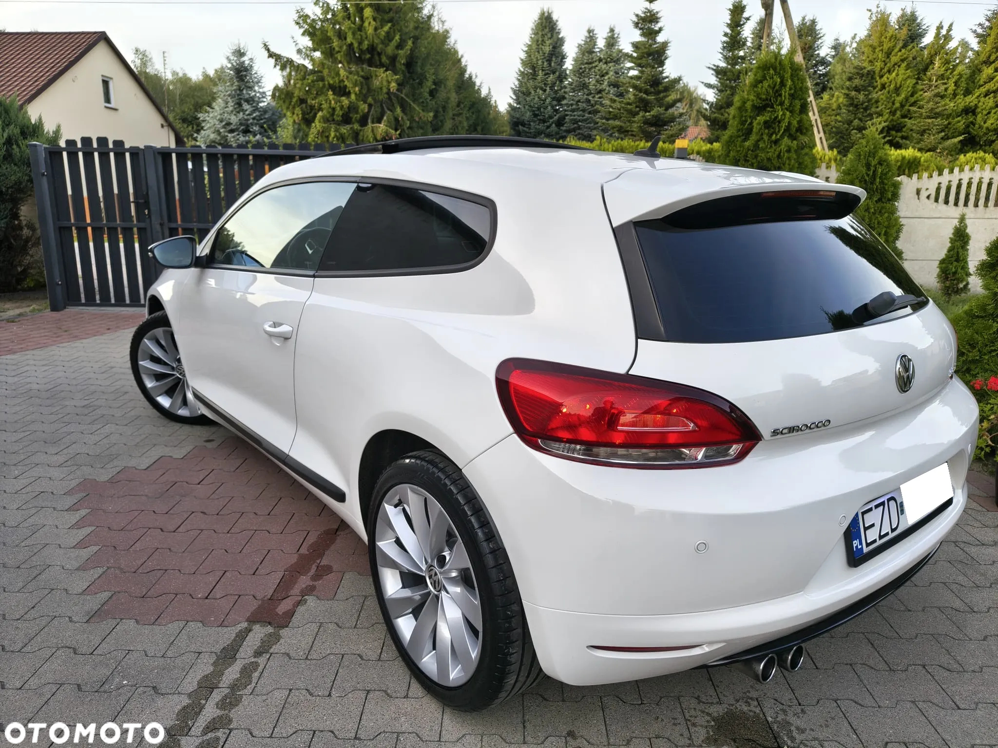 Volkswagen Scirocco 2.0 TDI DSG - 11