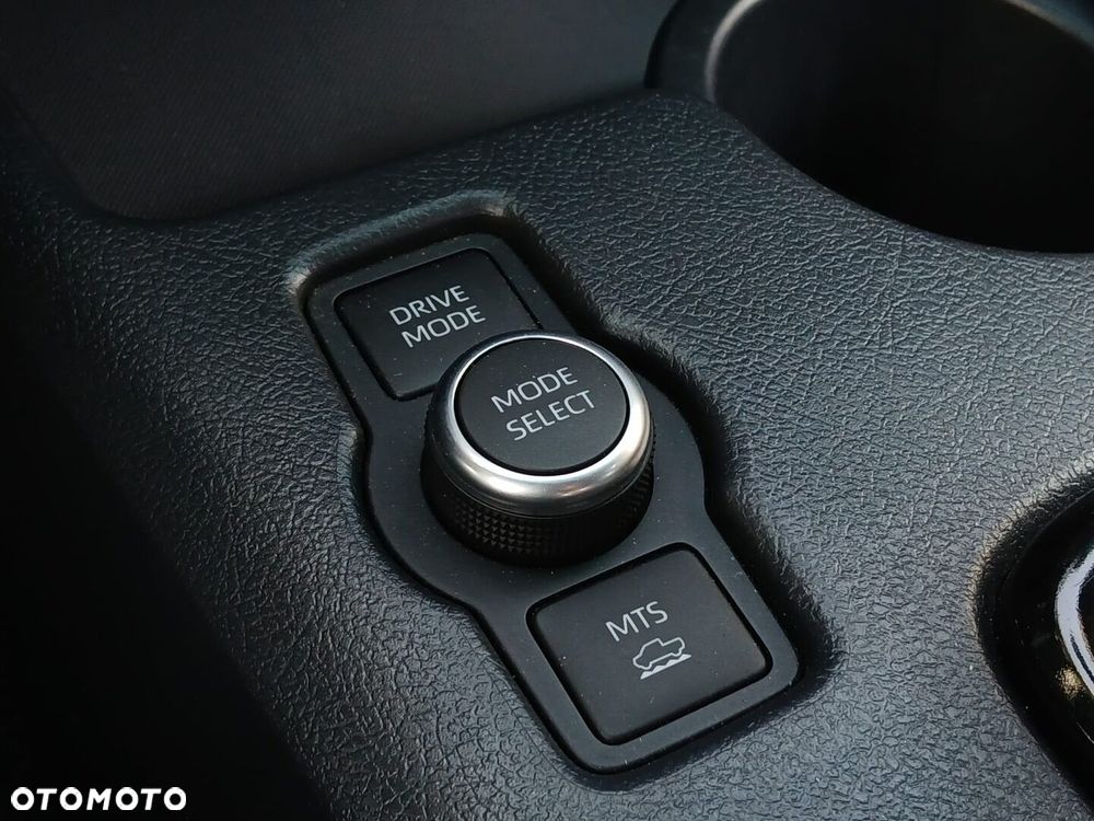 Toyota Hilux 2.8 D-4D mHEV Double Cab Invincible 4x4 - 23
