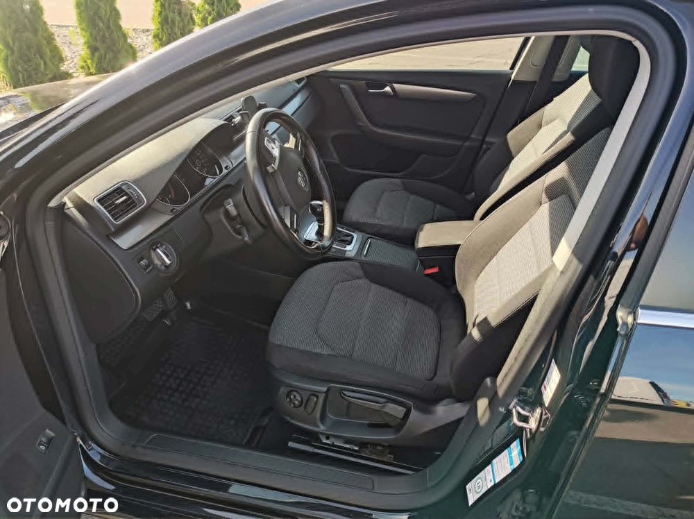 Volkswagen Passat 2.0 TDI Comfortline DSG - 8