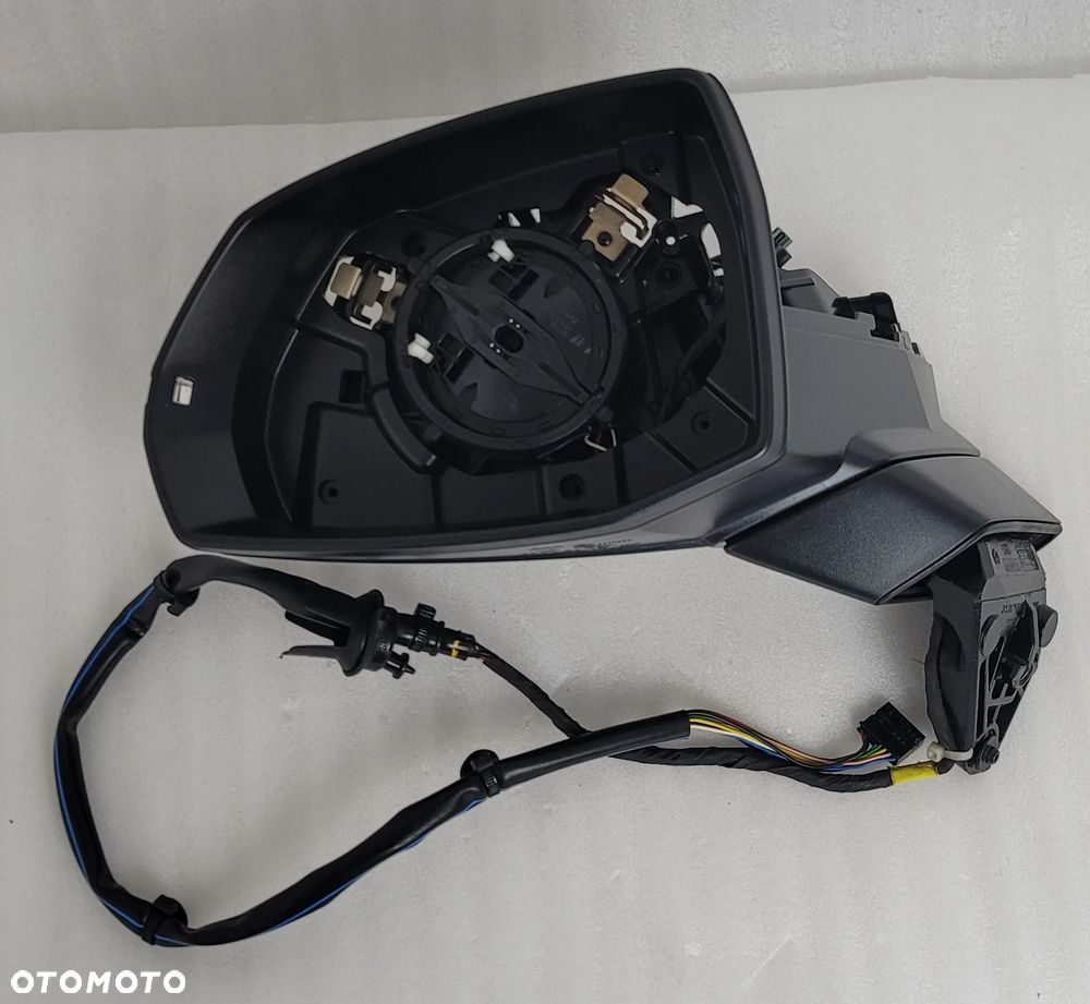 LUSTERKO LEWE AUDI Q7 4M1857410AK 10PIN - 1