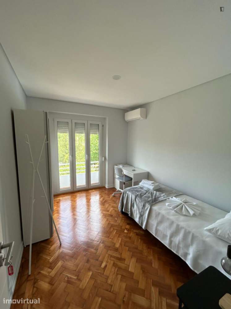 Quarto - localizado em Sete Rios Lisbon - Grande imagem: 2/13