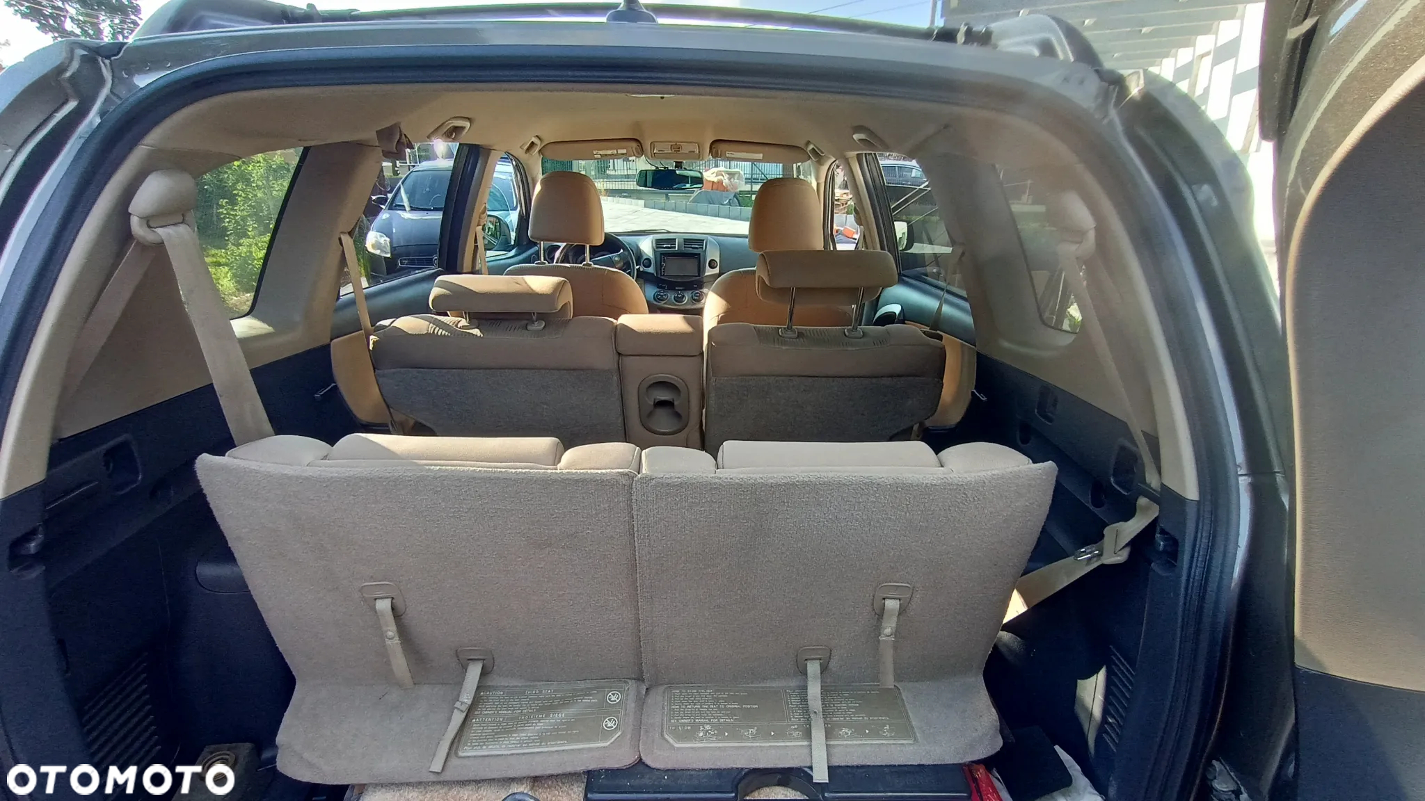 Toyota RAV4 - 7