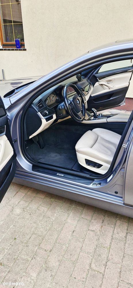 BMW Seria 5 535d xDrive - 31