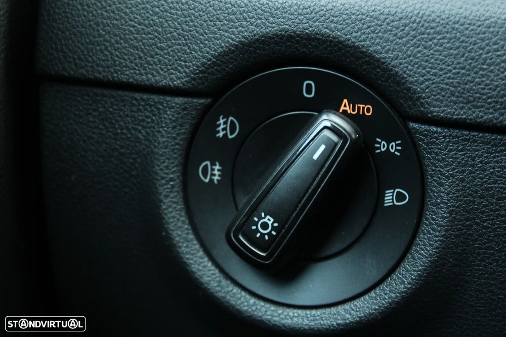 Skoda Octavia 1.6 TDI Business Line DSG - 30