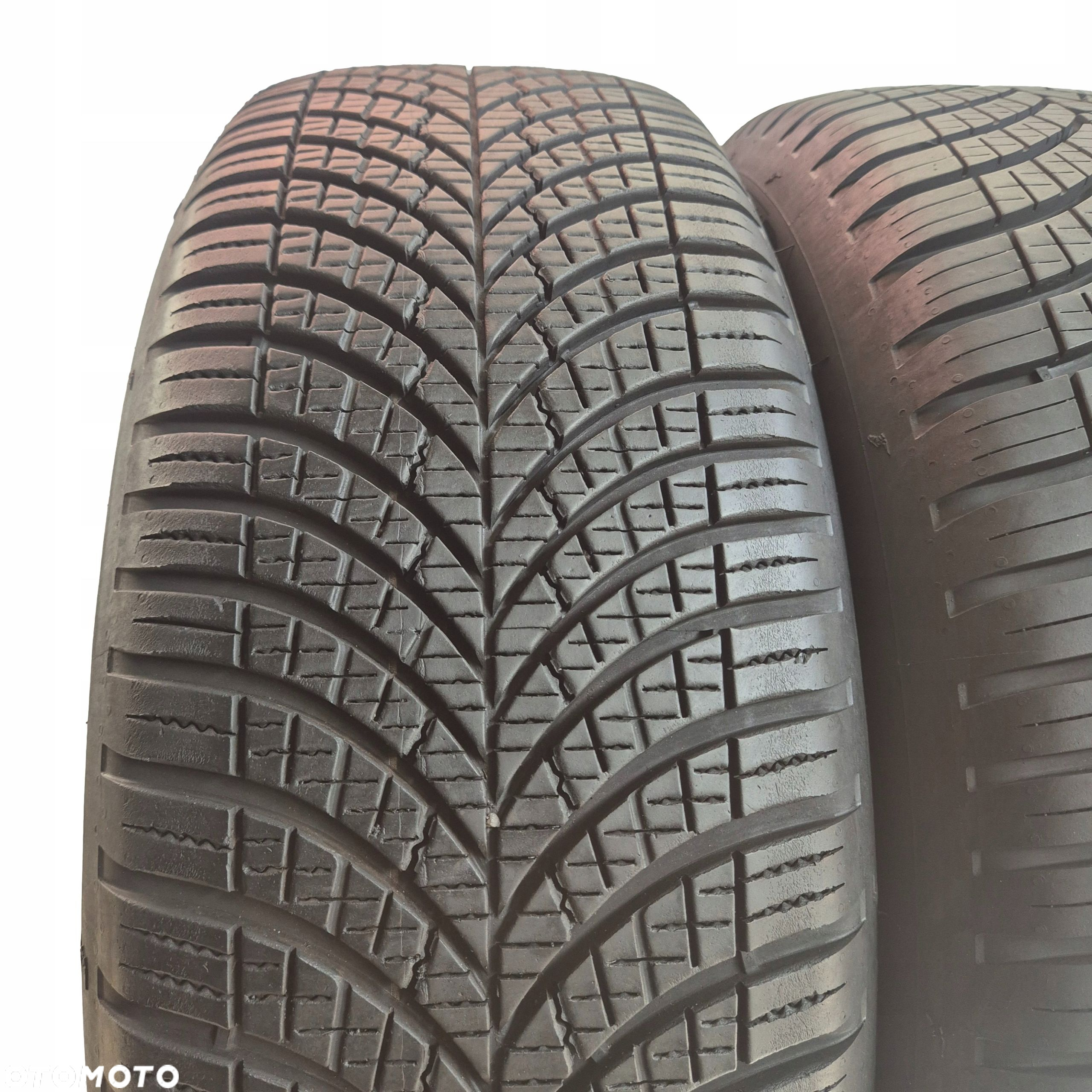 2x goodyear vector 4Seasons G3 215/60 R17 100H 7.5-8mm - 3