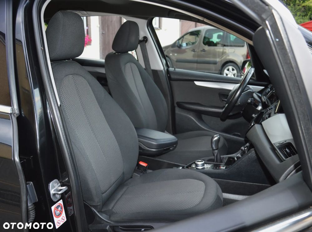 BMW Seria 2 216d - 27