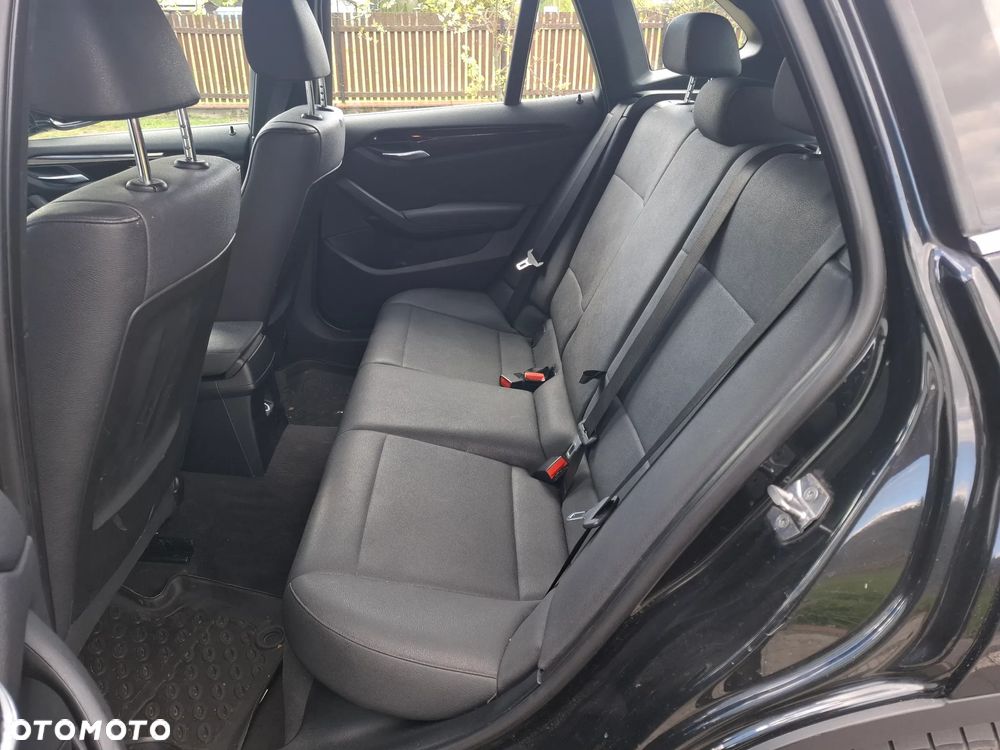 BMW X1 sDrive16d xLine - 12