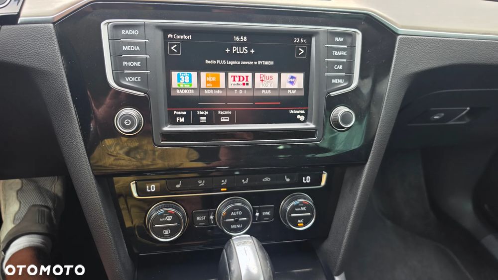 Volkswagen Passat 2.0 TDI SCR (BlueMotion Tech) 4Motion D Highline - 13