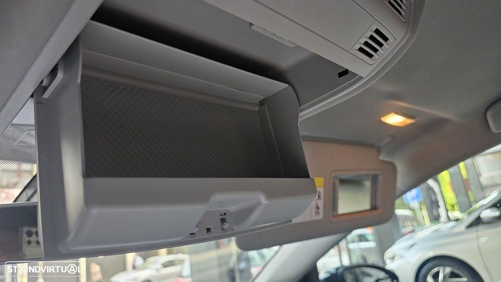 VW Golf 1.6 TDI Confortline - 25