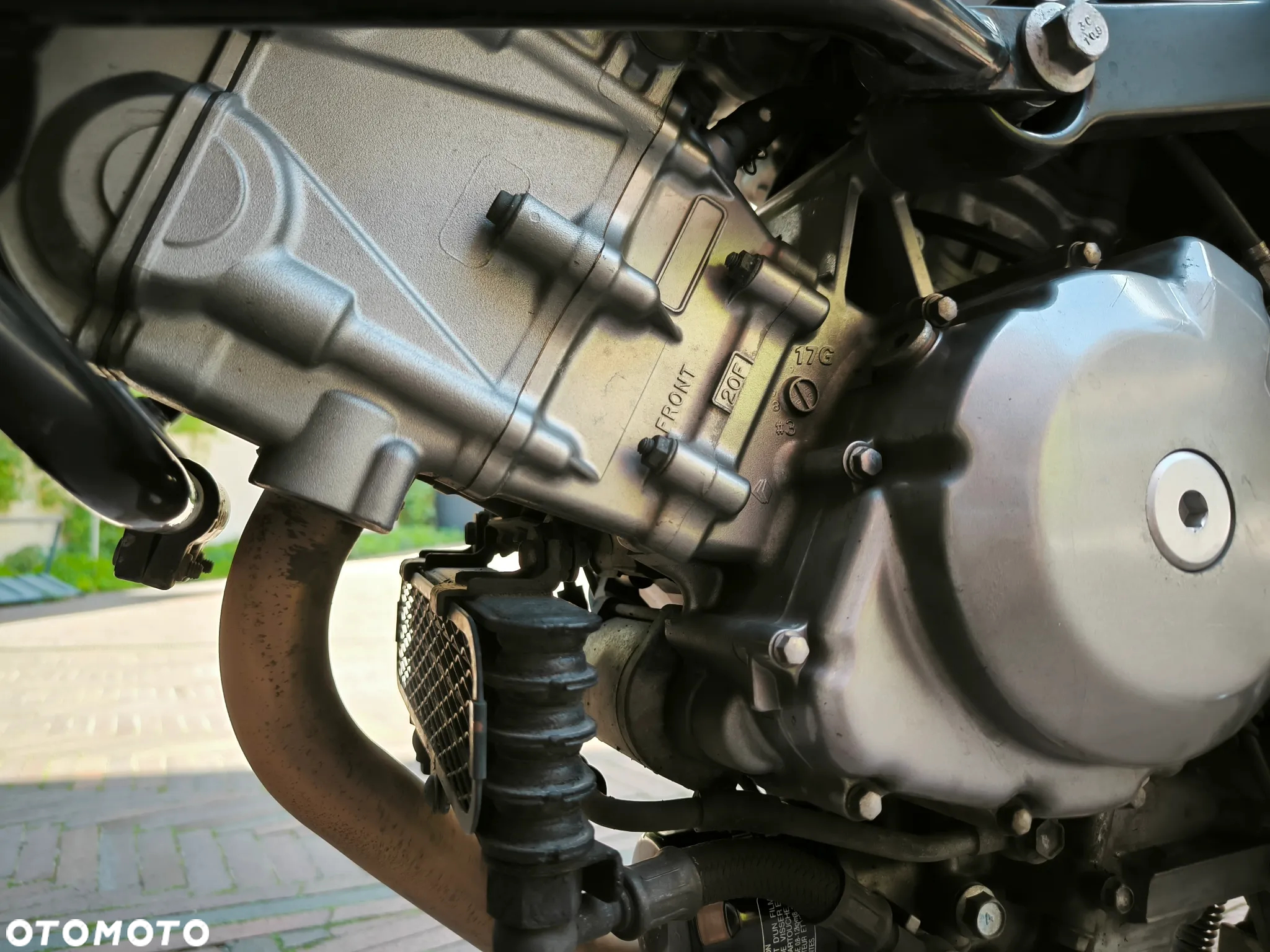 Suzuki V-STROM - 7