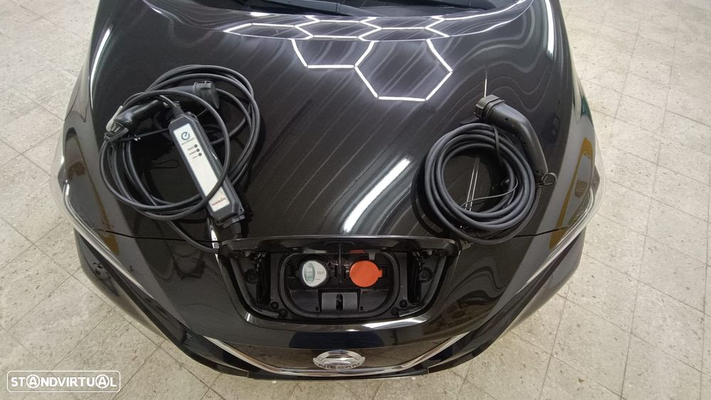 Nissan Leaf - 16