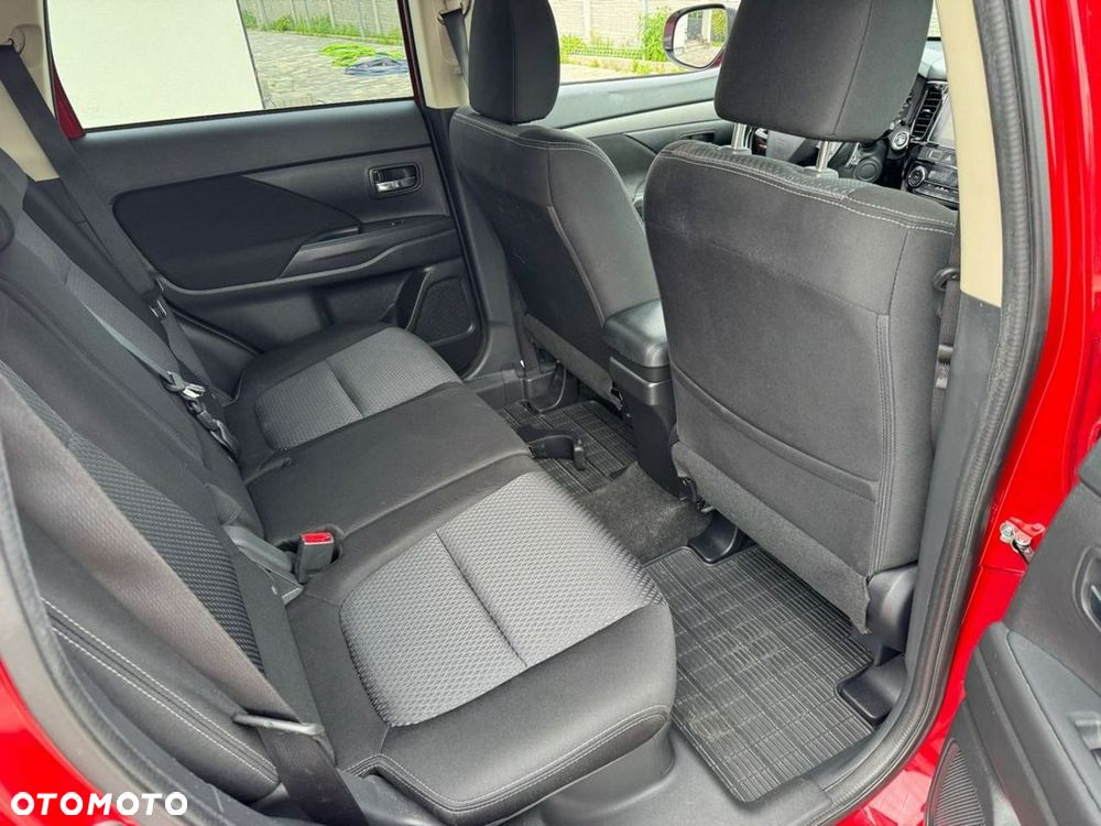 Mitsubishi Outlander - 6