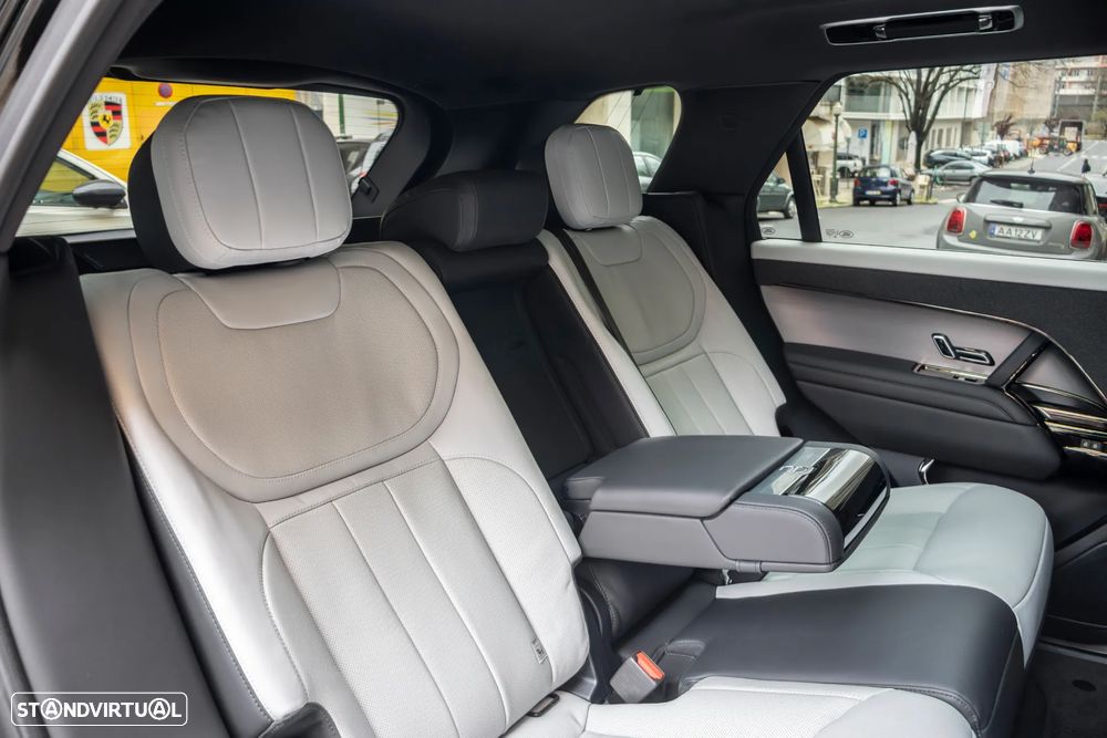 Land Rover Range Rover Sport 3.0 P440e Dynamic SE - 28