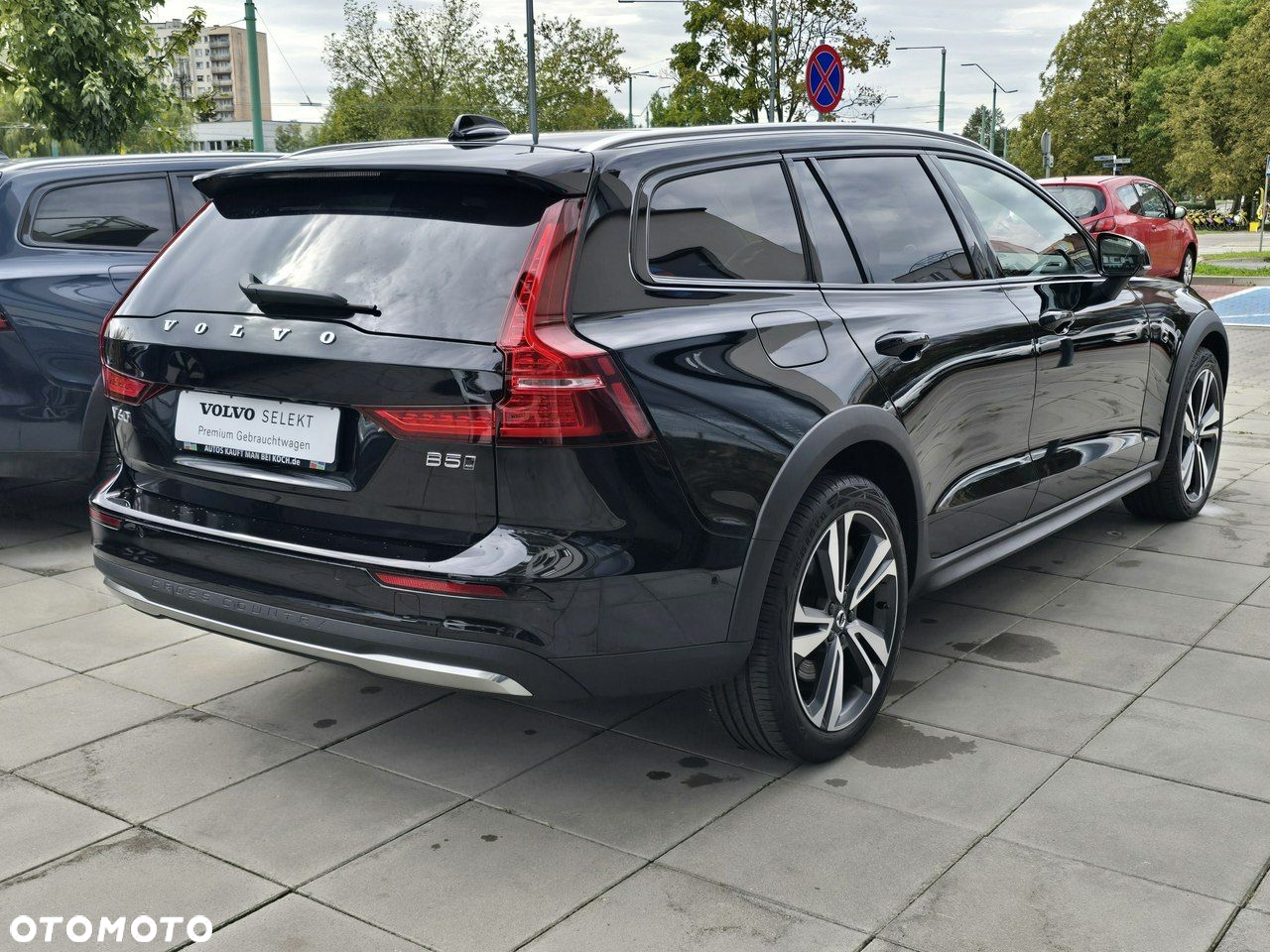 Volvo V60 Cross Country B5 B AWD Ultimate - 3