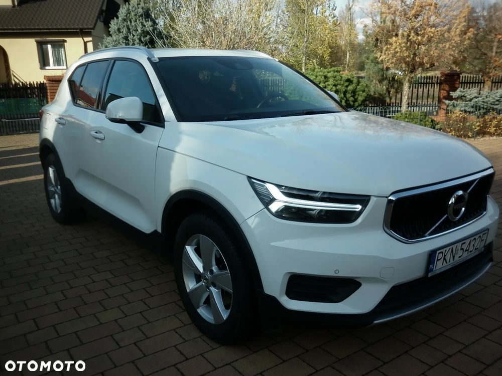 Volvo XC 40 D3 AWD Geartronic Momentum Pro - 4
