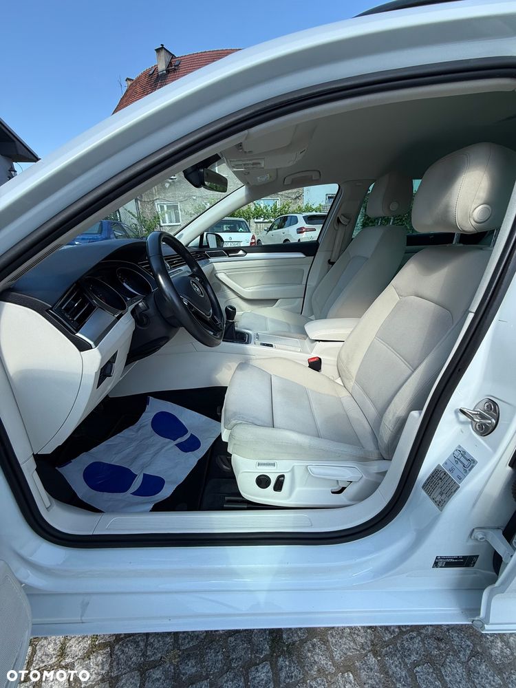 Volkswagen Passat 2.0 TDI SCR (BlueMotion Technology) 4Motion Comfortline - 10
