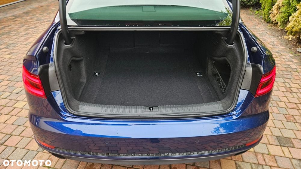 Audi A4 Limousine - 26