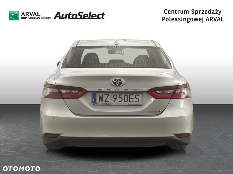 Toyota Camry 2.5 Hybrid Comfort CVT - 6