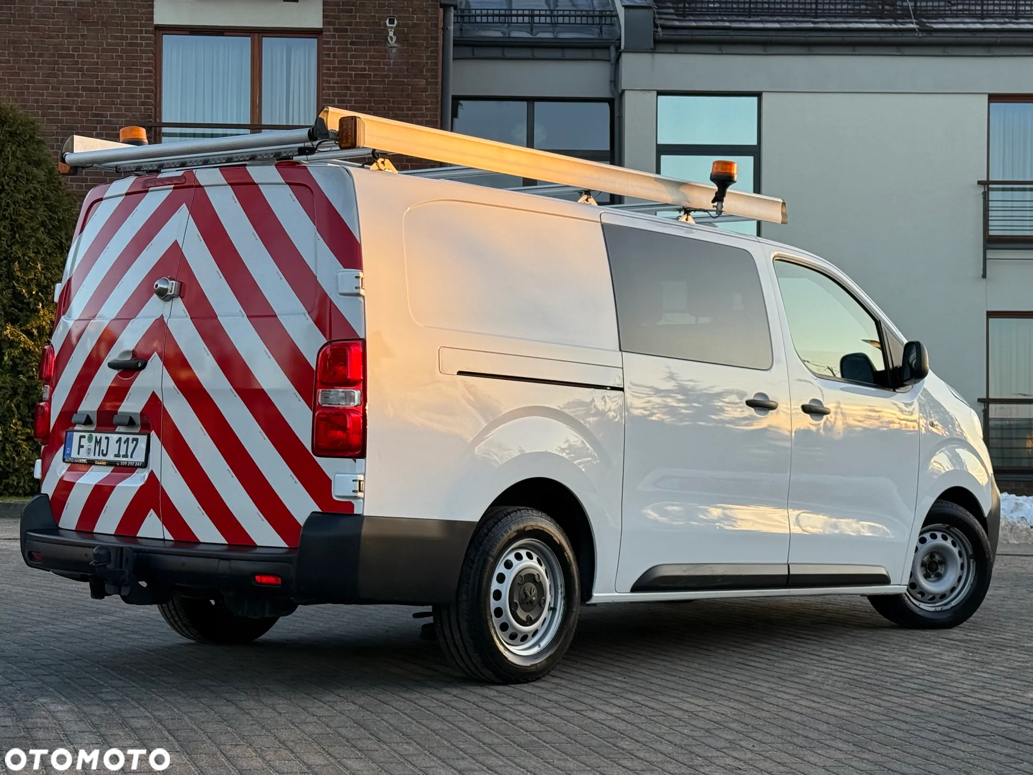 Peugeot Expert - 11