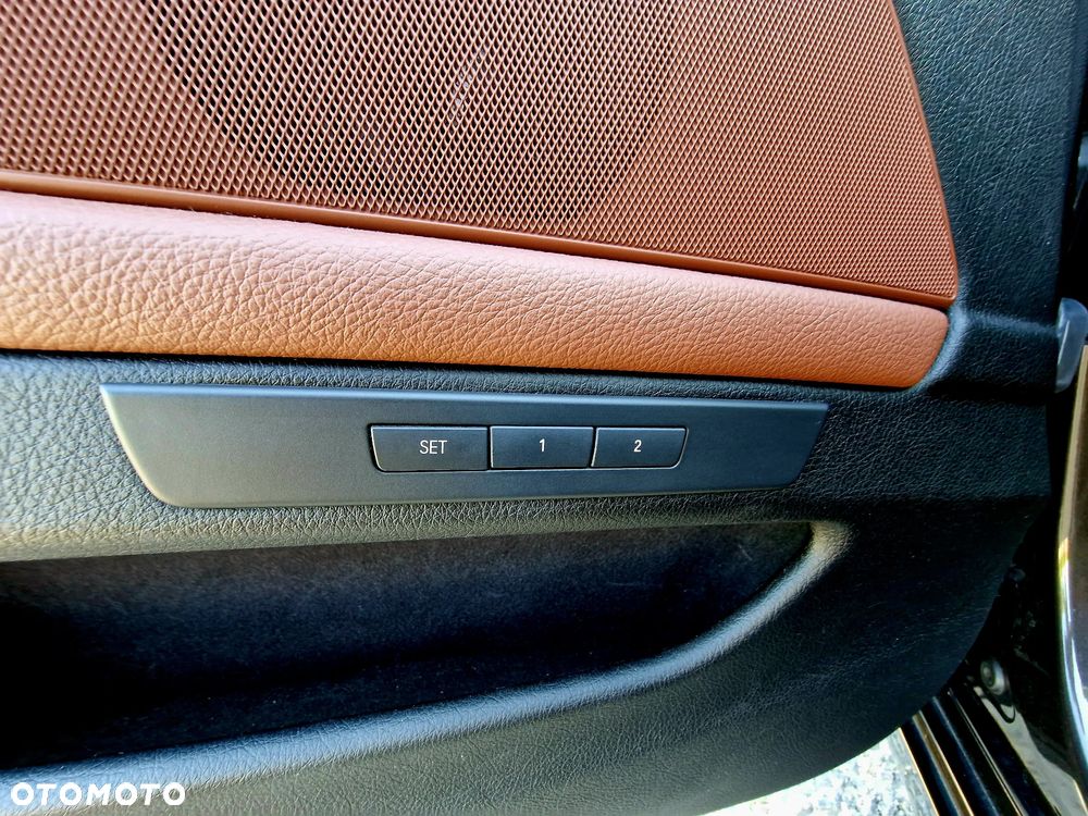 BMW Seria 5 530d Touring Luxury Line - 15