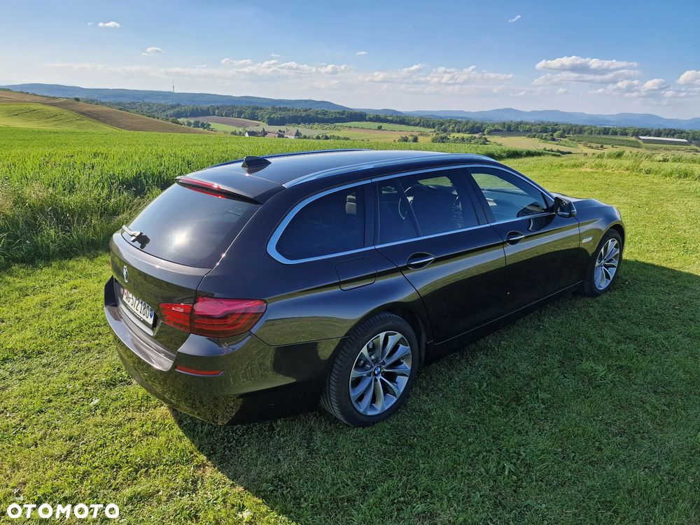BMW Seria 5 530d Touring Luxury Line - 2