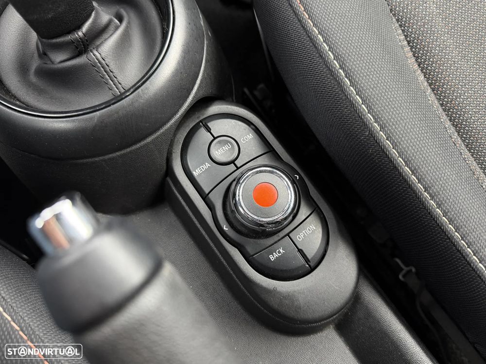 MINI 3 Portas One Auto - 38