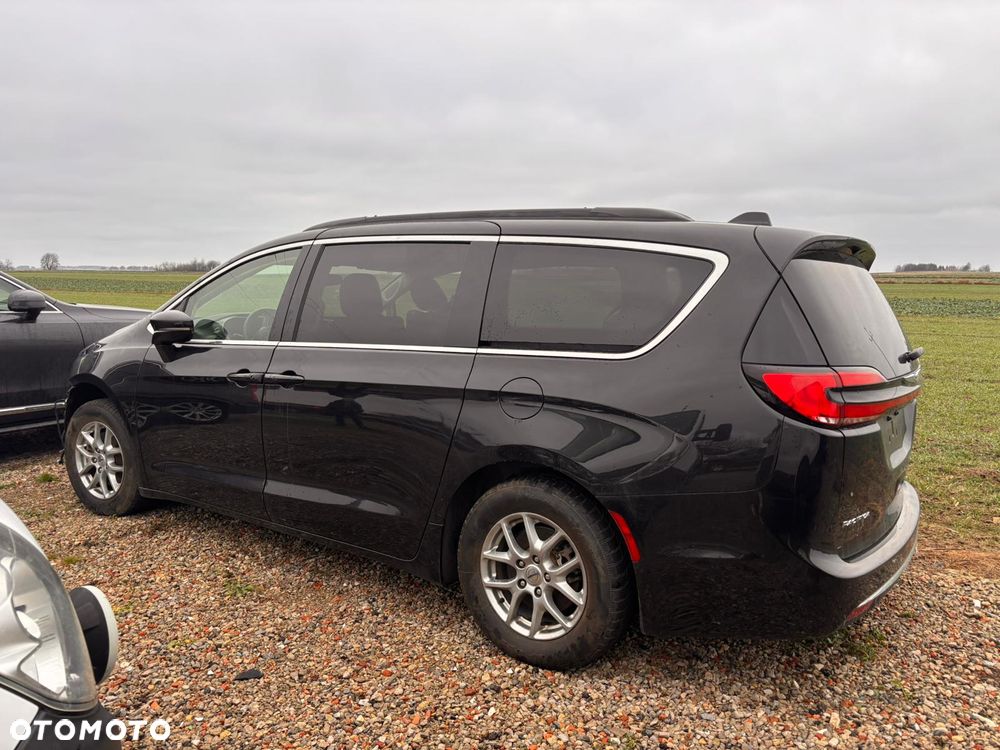 Chrysler Pacifica - 6