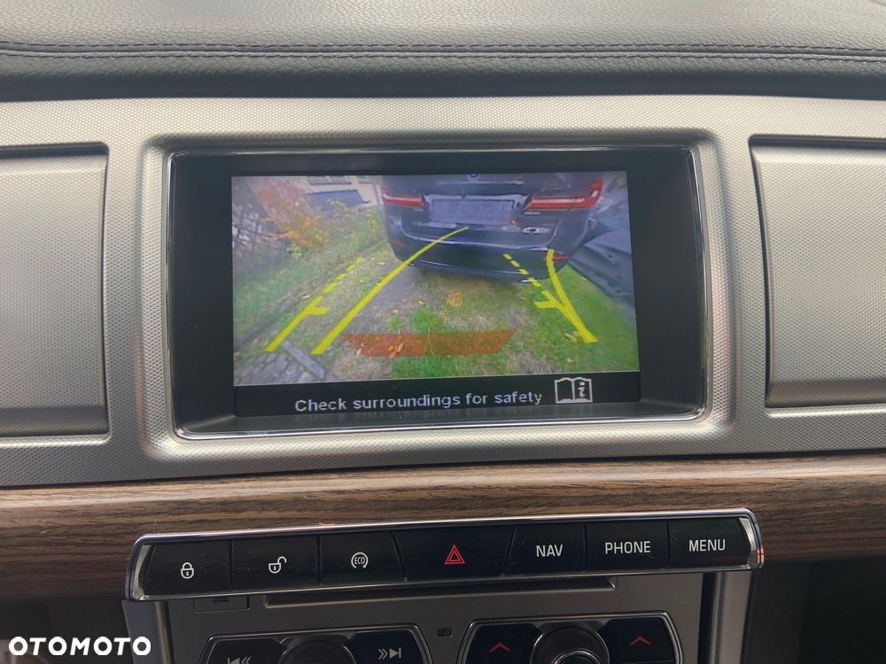 Jaguar XF 2.2 D Premium Luxury - 23