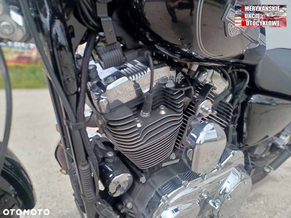 Harley-Davidson Sportster Custom 1200C - 12
