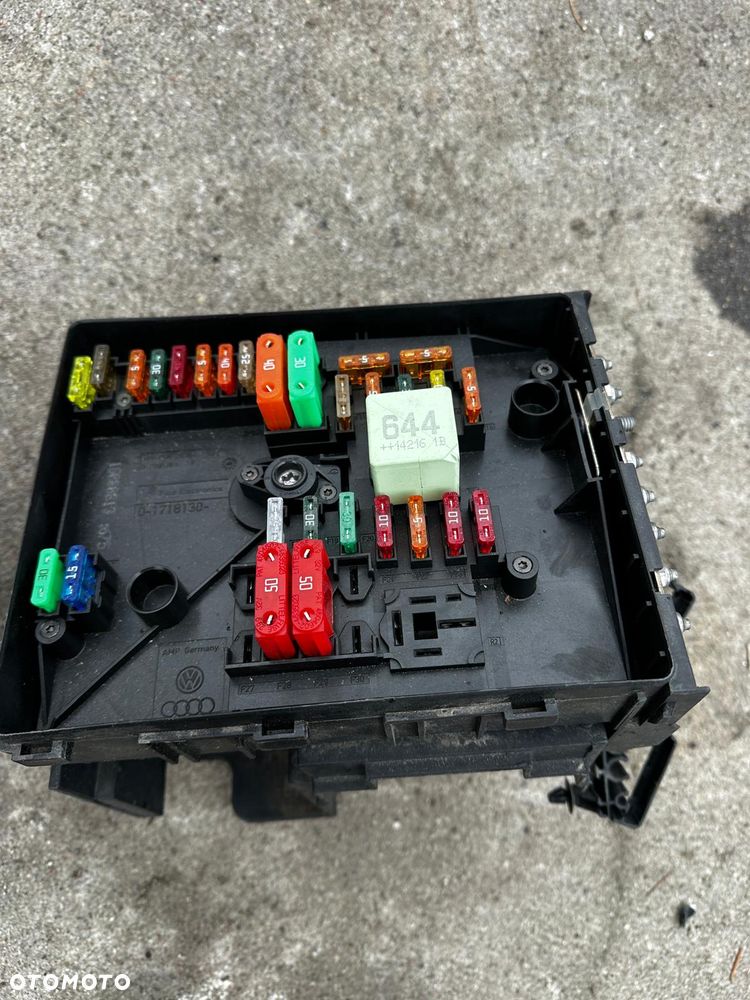 Skrzynka Bezpieczników VW Tiguan I 2.0 TDI 1K0937125A Demontaż - 6