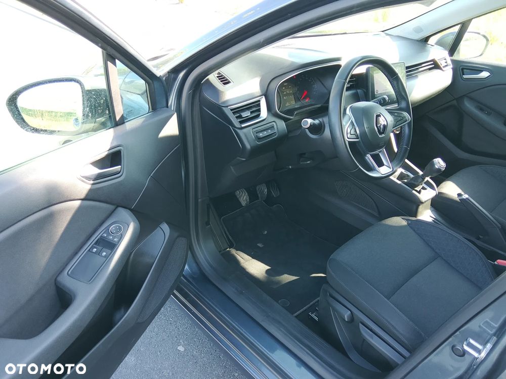 Renault Clio - 9
