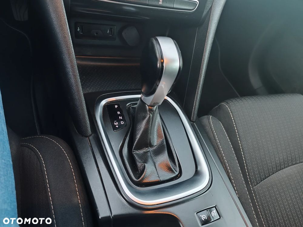 Renault Megane BLUE dCi 115 EDC INTENS - 11