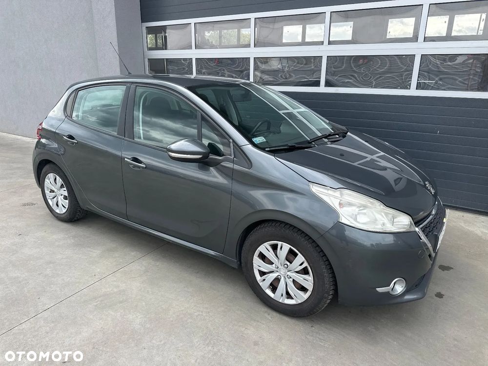 Peugeot 208 - 7
