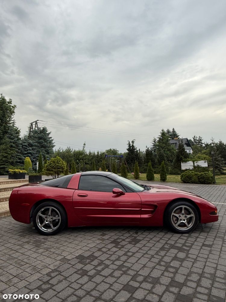Chevrolet Corvette - 10