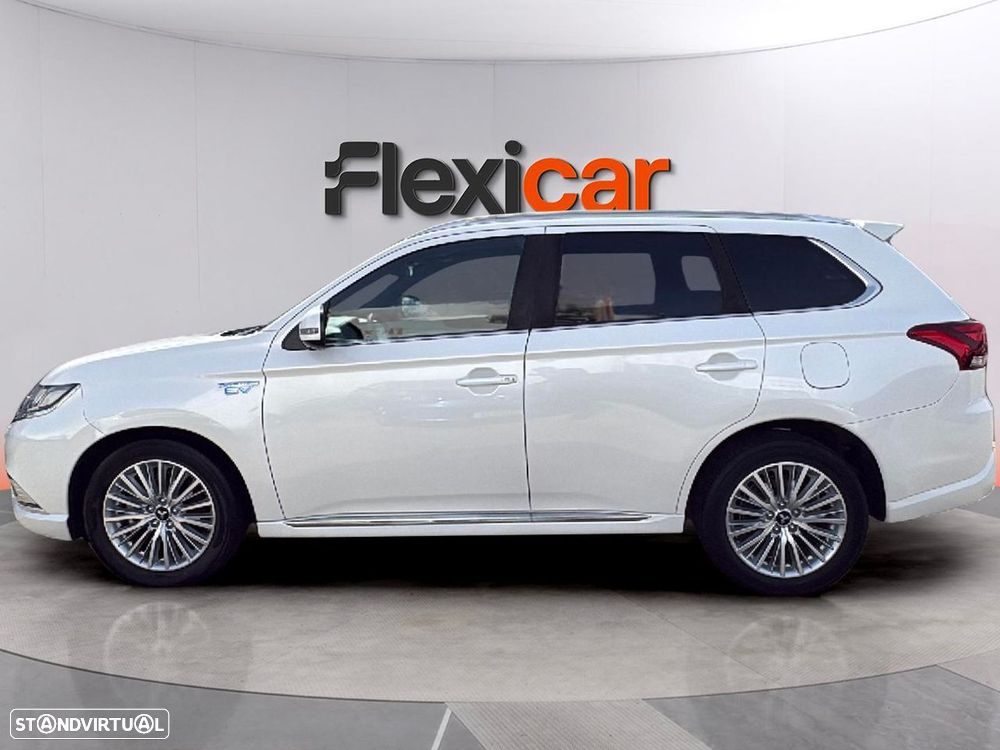 Mitsubishi Outlander - 4